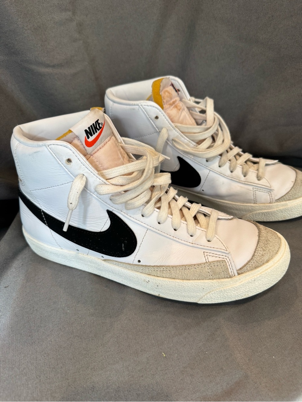 Nike Blazer High Top Sneakers Mens Classic Retro Basketball Shoes High Top Sz 9